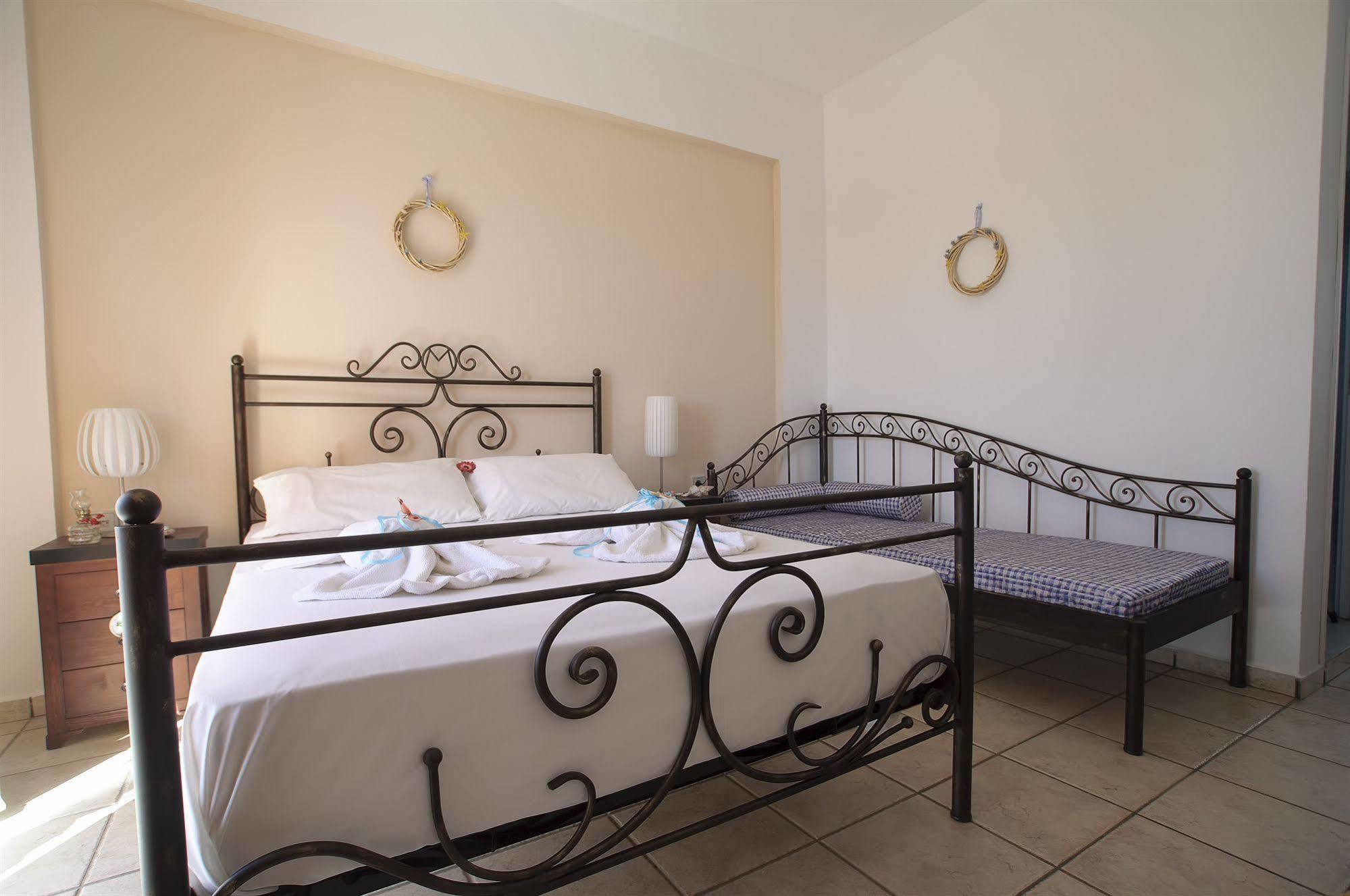 Manos Apartments Mégas Yialós-Nítes エクステリア 写真
