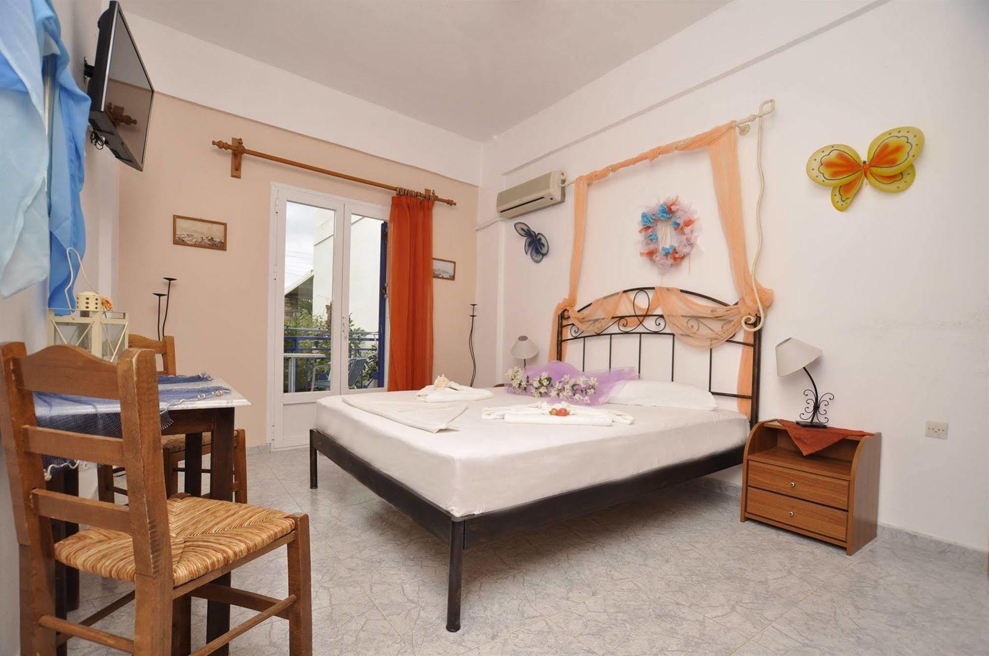 Manos Apartments Mégas Yialós-Nítes エクステリア 写真