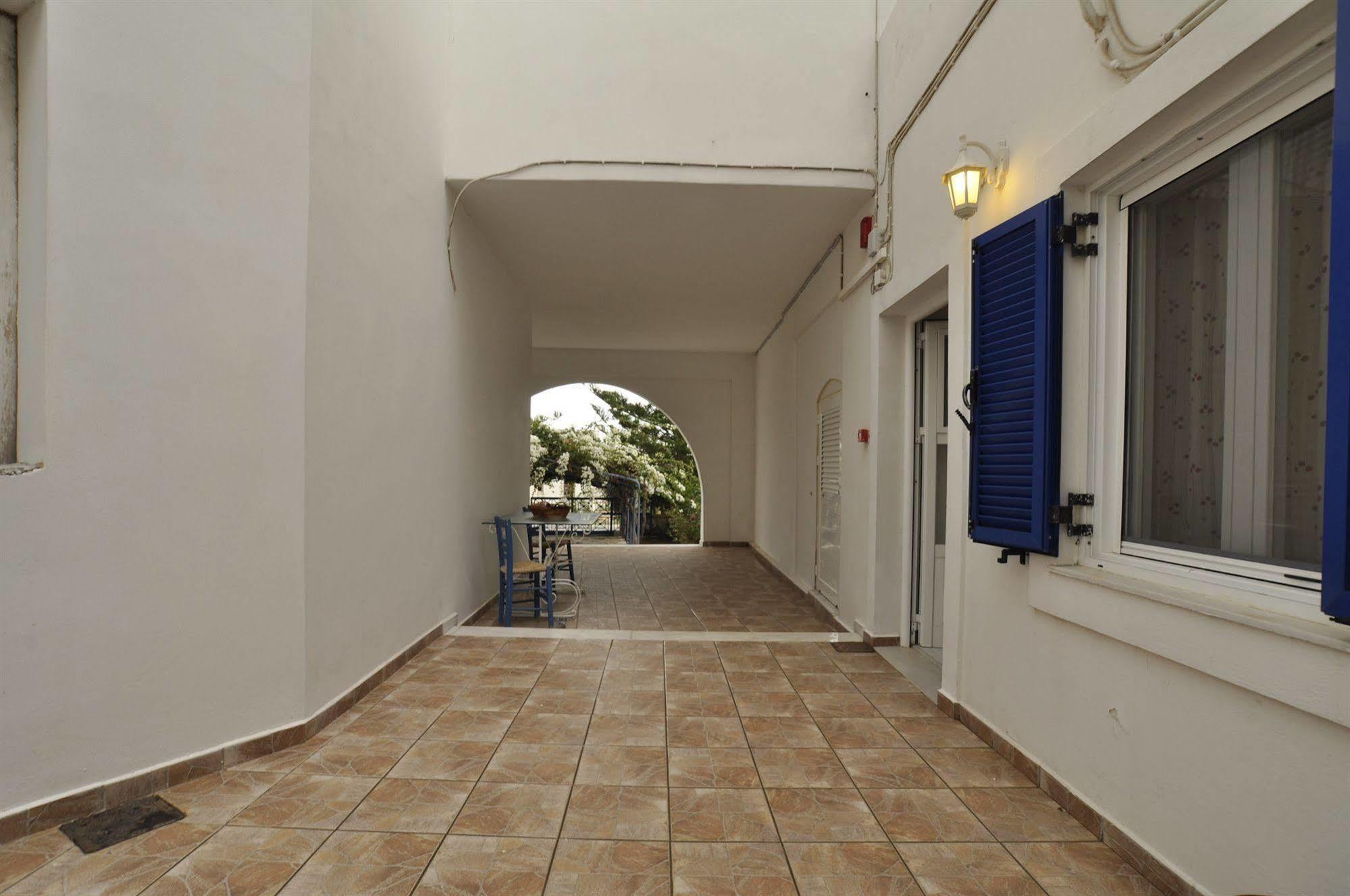Manos Apartments Mégas Yialós-Nítes エクステリア 写真