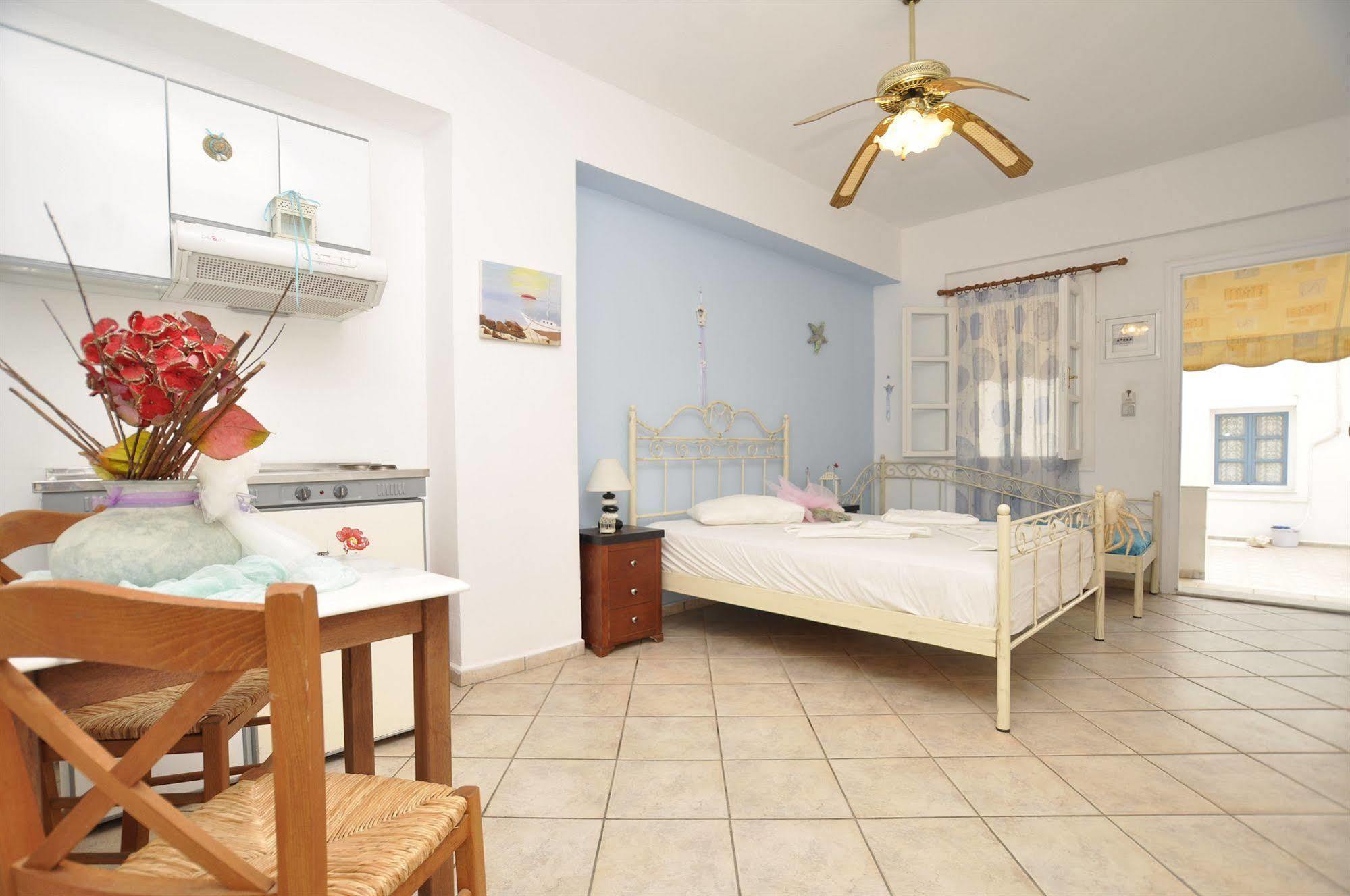 Manos Apartments Mégas Yialós-Nítes エクステリア 写真
