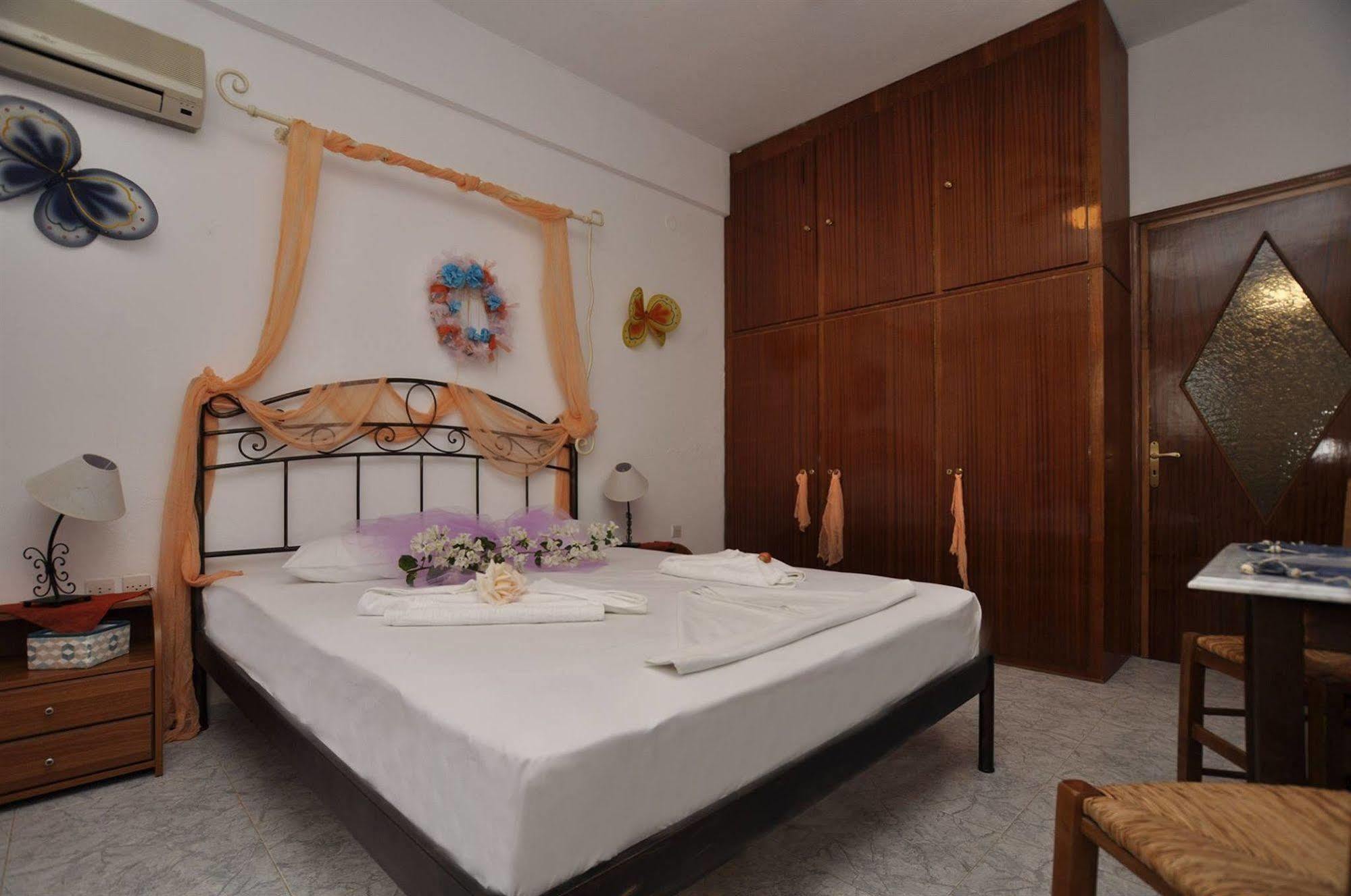 Manos Apartments Mégas Yialós-Nítes エクステリア 写真